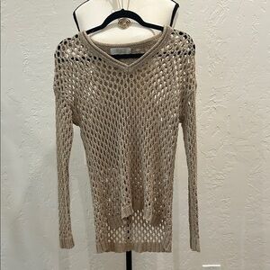 Olive & Oak V-Neck Open-Knit Sweater in Beige   JT